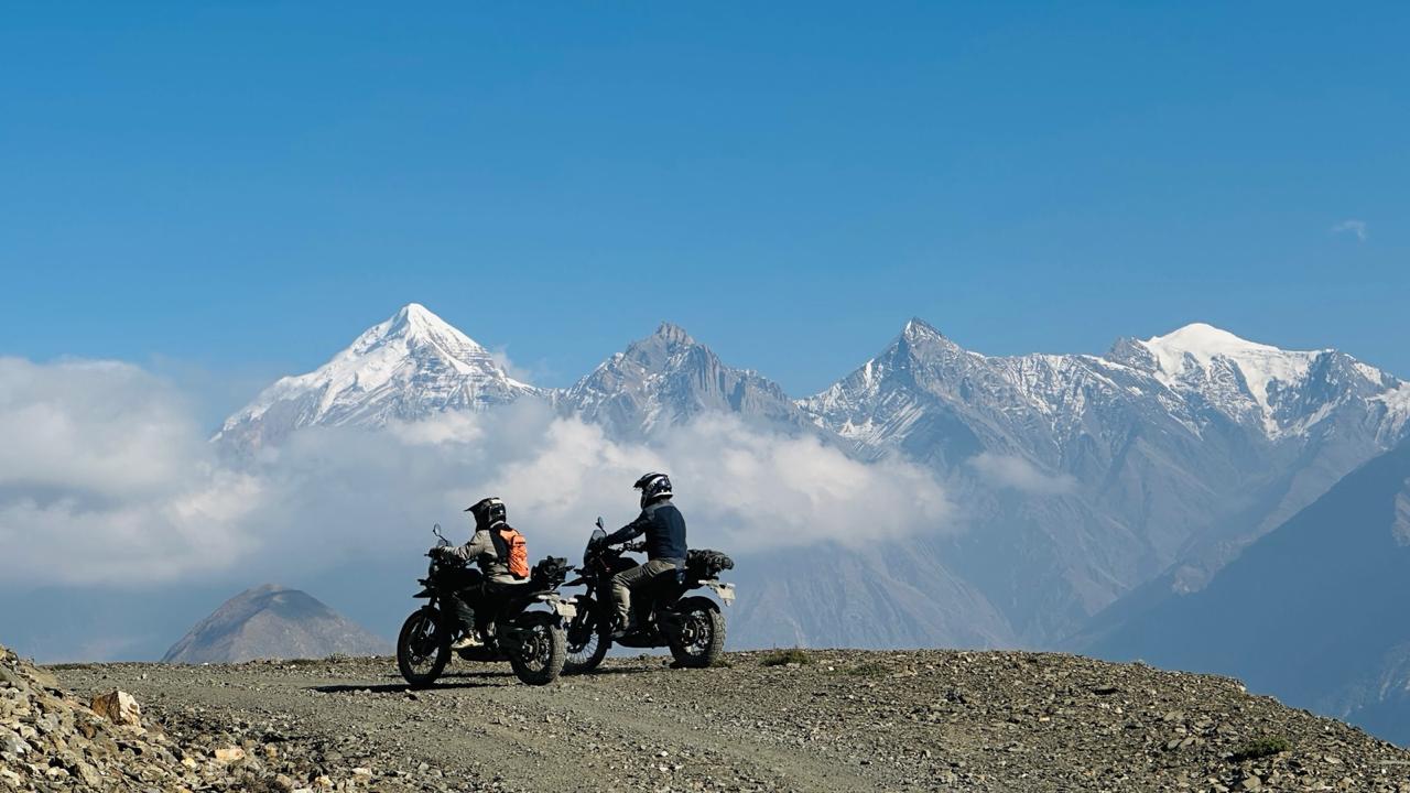 Manang Upper Mustang motorcycle tour road